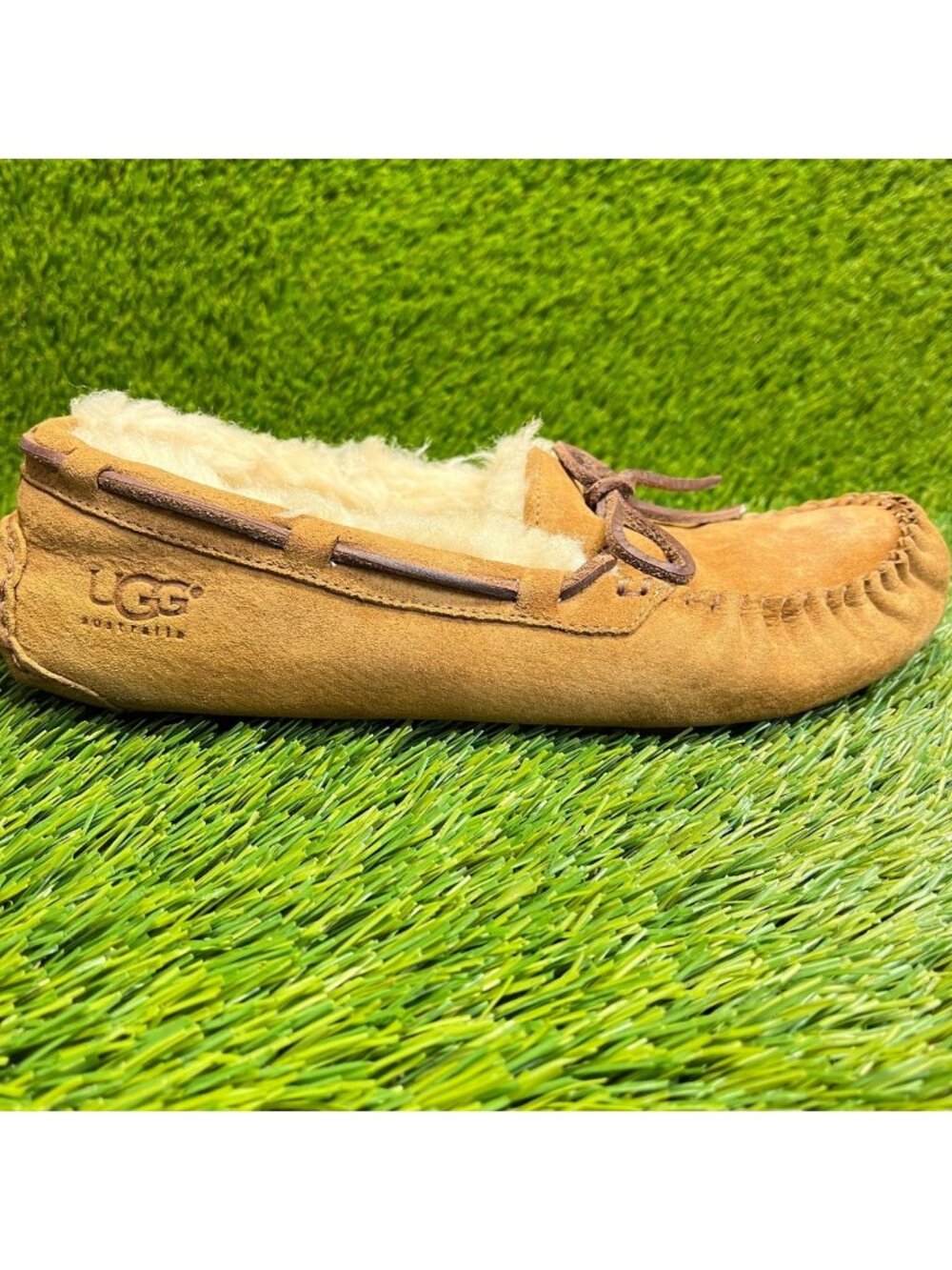 UGG Dakota Womens Size 8 Brown Casual Suede Sheepskin Lace Up Slippers Shoes